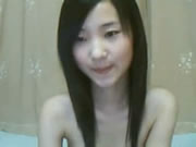 Skinny Chinese mädchen Fingers Herself