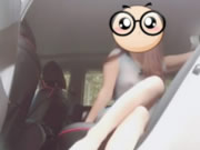 Asiatische Mädchen Selfie in Auto