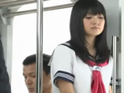 Japan Sweet Student im Zug
