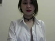 Vietnamesische schönheit brüste mädchen necken